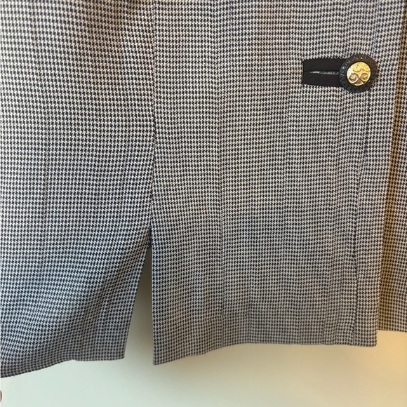 Vintage Women's Blue and Navy Button Down short sleeved Shirt size 8 - Picture 10 of 13